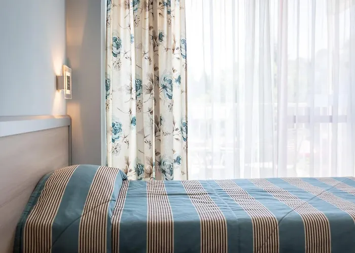 Longosa Готель Сонячний Берег