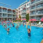 Отель Longosa