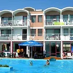 Отель Longosa 4*
