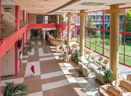 מלון Longosa סאני ביץ'